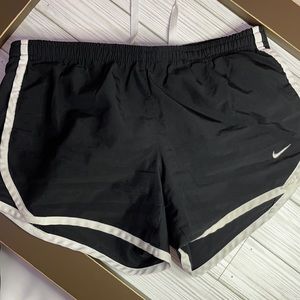 NIKE Black Dri-Fit Shorts | Girls Medium